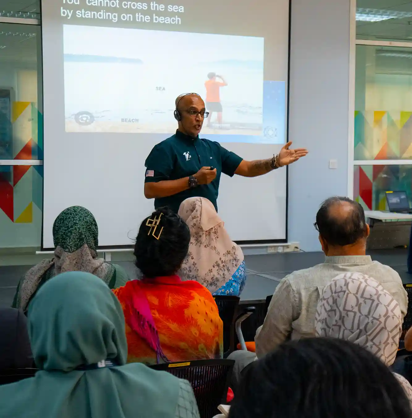 Read more about the article Why Mindset Training Programs Are Essential for Personal and Professional Growth 